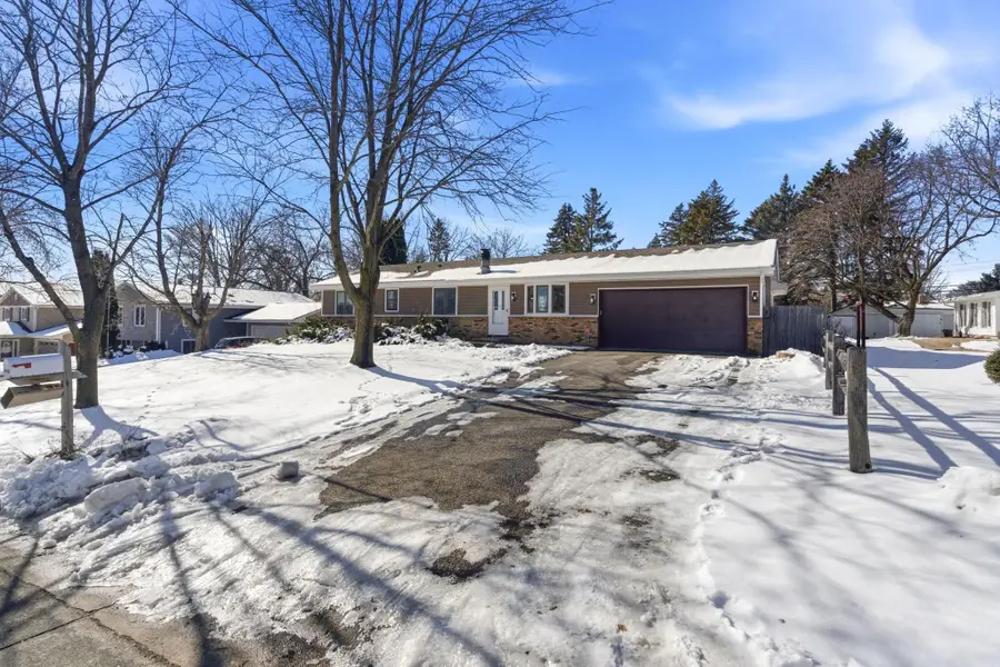 2575 Aladdin Street, Roseville, MN 55113 - #3