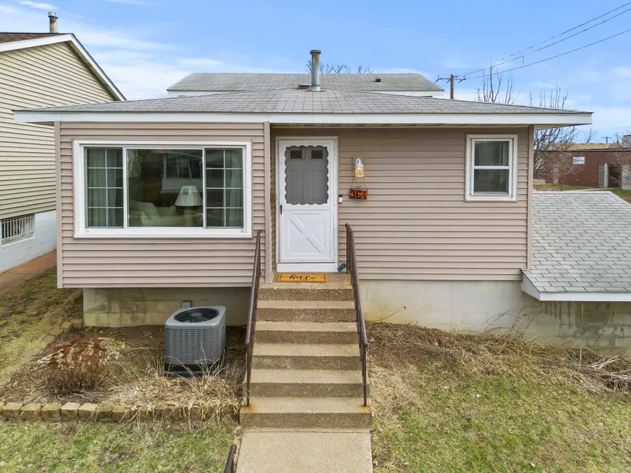 964 Western Avenue N, Saint Paul, MN 55117 - #2