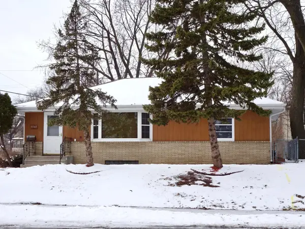 3744 13th Avenue S, Minneapolis, MN 55407