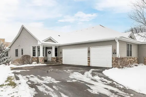 369 Sophia Avenue E, Maplewood, MN 55117