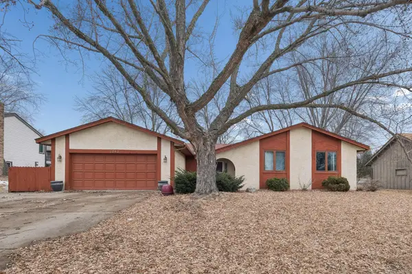 5242 Overlook Drive, Bloomington, MN 55437