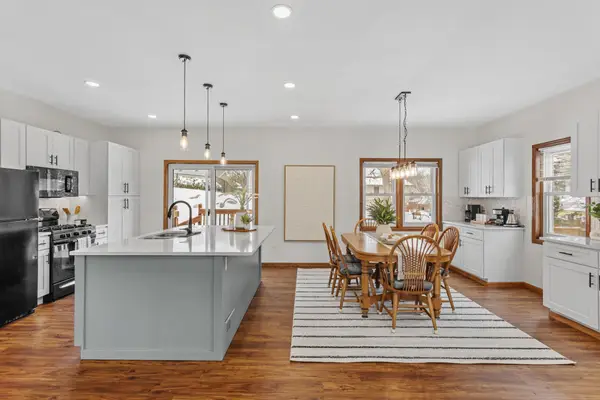 1113 Emerson Court, Burnsville, MN 55337