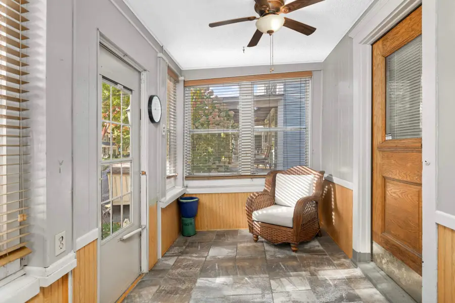 1069 Laurel Avenue, Saint Paul, MN 55104 - #3