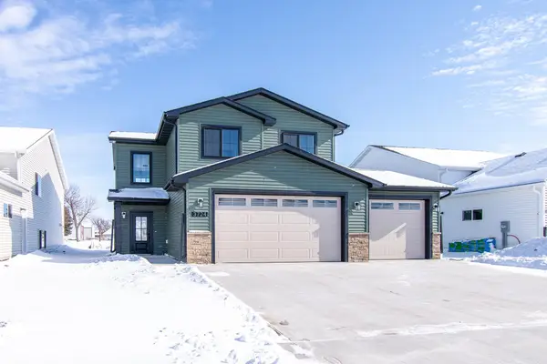 3724 27th Street S, Moorhead, MN 56560