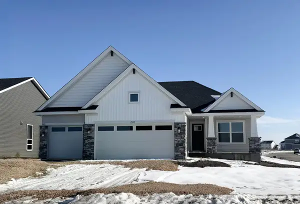 1924 Ironwood Drive, Carver, MN 55315