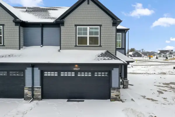 10527 Harbor Lane N, Maple Grove, MN 55369