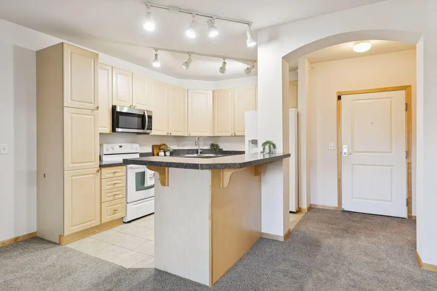 1800 Graham Avenue #325, Saint Paul, MN 55116 - #3