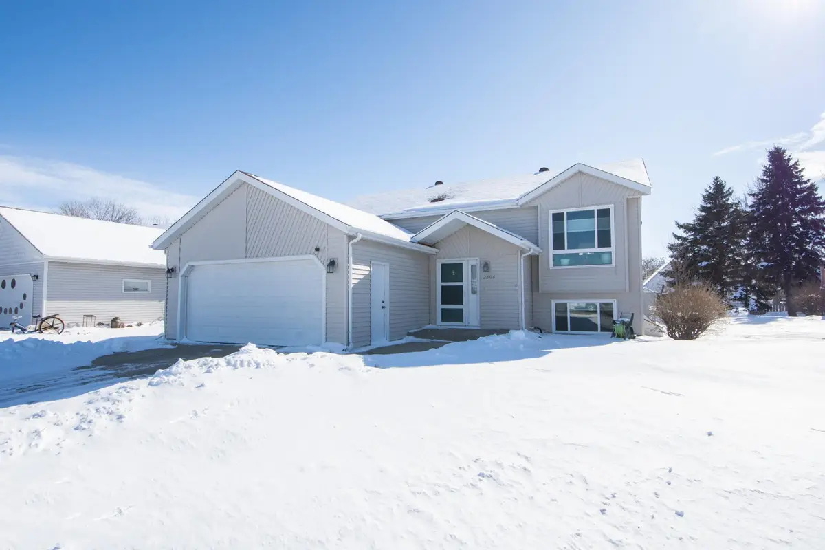 2606 33rd Avenue S, Fargo, ND 58104 - #1