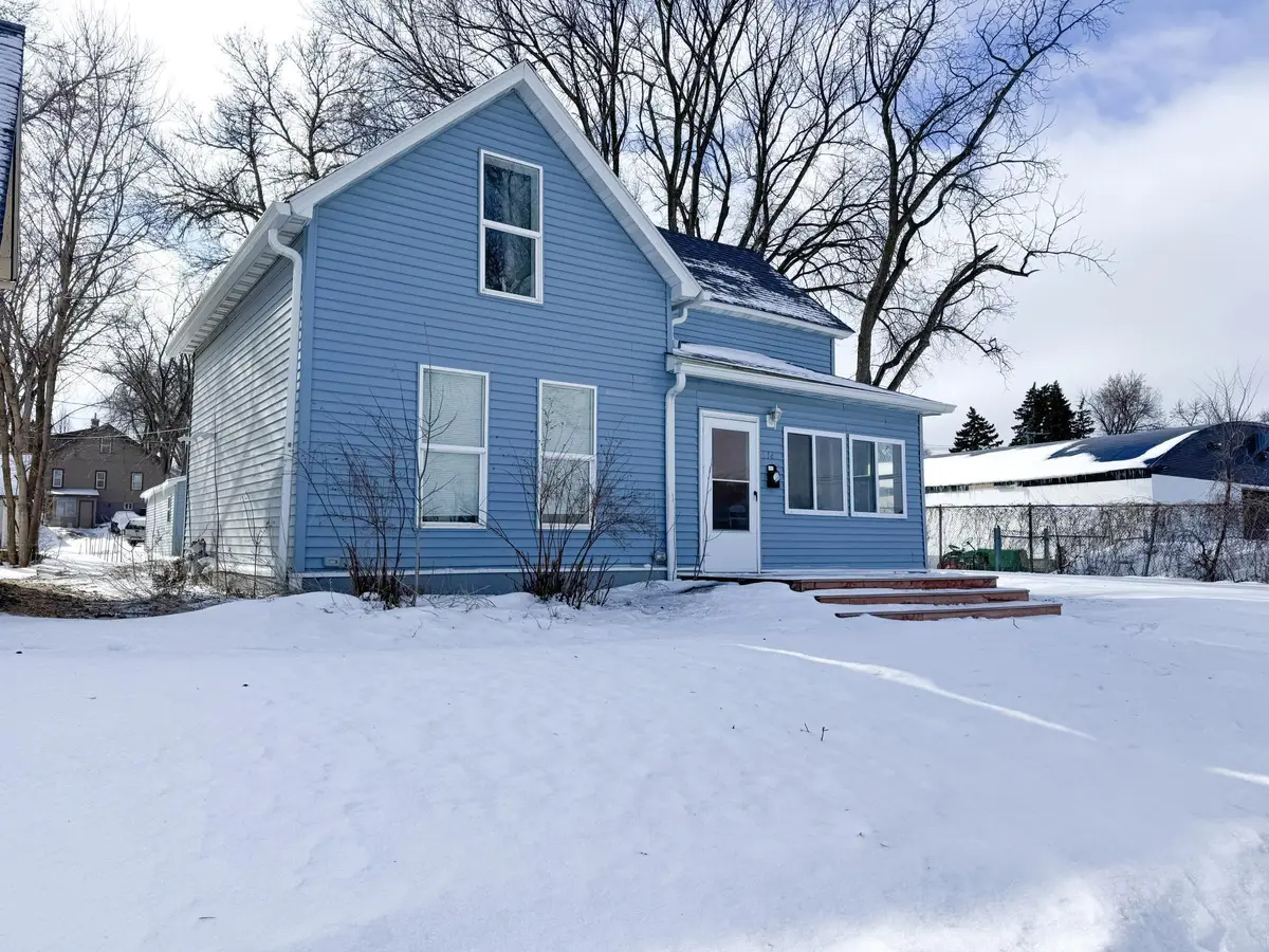 514 E Hampden Avenue, Fergus Falls, MN 56537 - #1