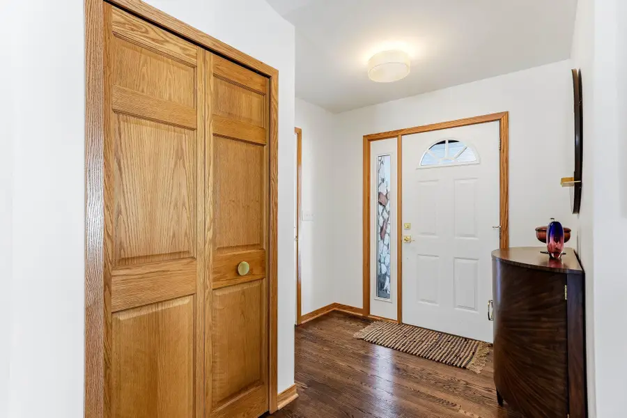 3590 Searle Court, Vadnais Heights, MN 55127 - #3