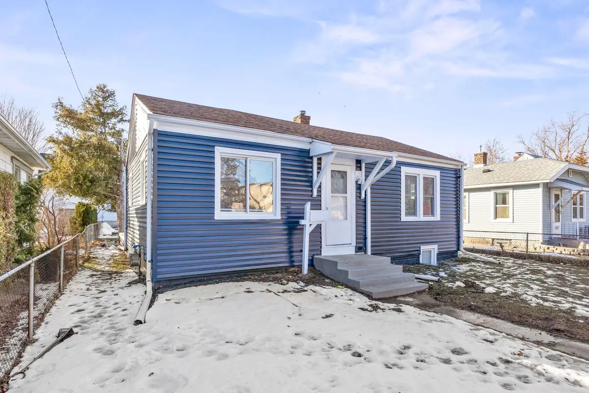 4523 Newton Avenue N, Minneapolis, MN 55412 - #1