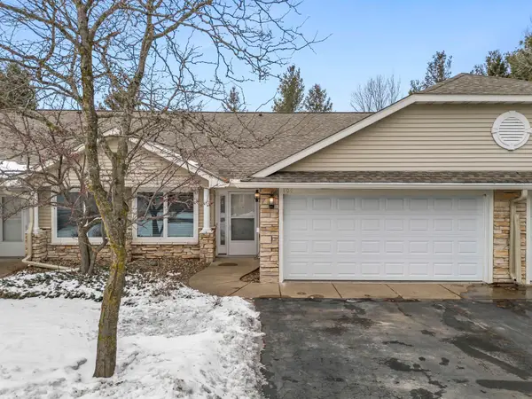 806 Woodland Lane, New Richmond, WI 54017
