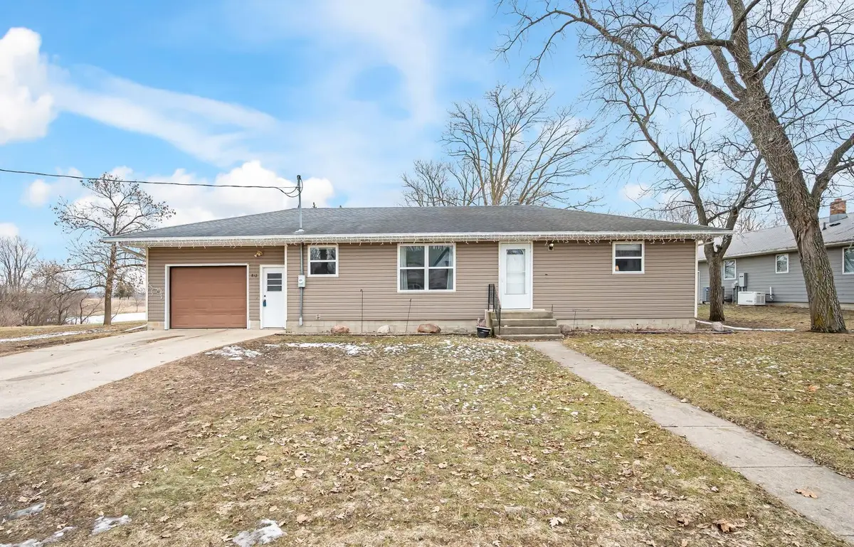 812 Main Street N, Minnesota Lake, MN 56068 - #1