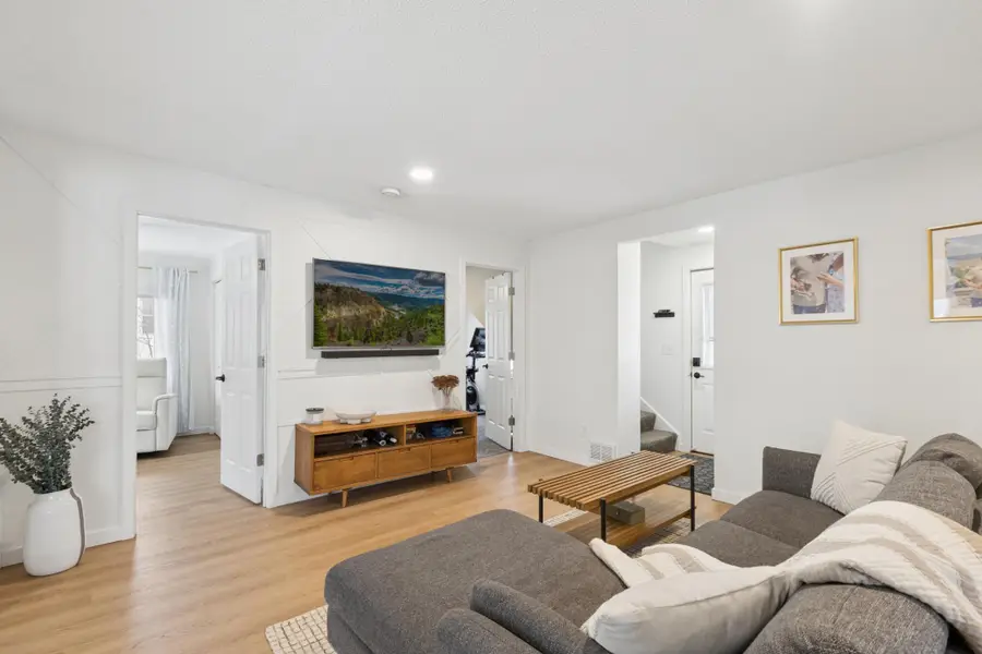 408 1st Avenue Ne, Osseo, MN 55369 - #3