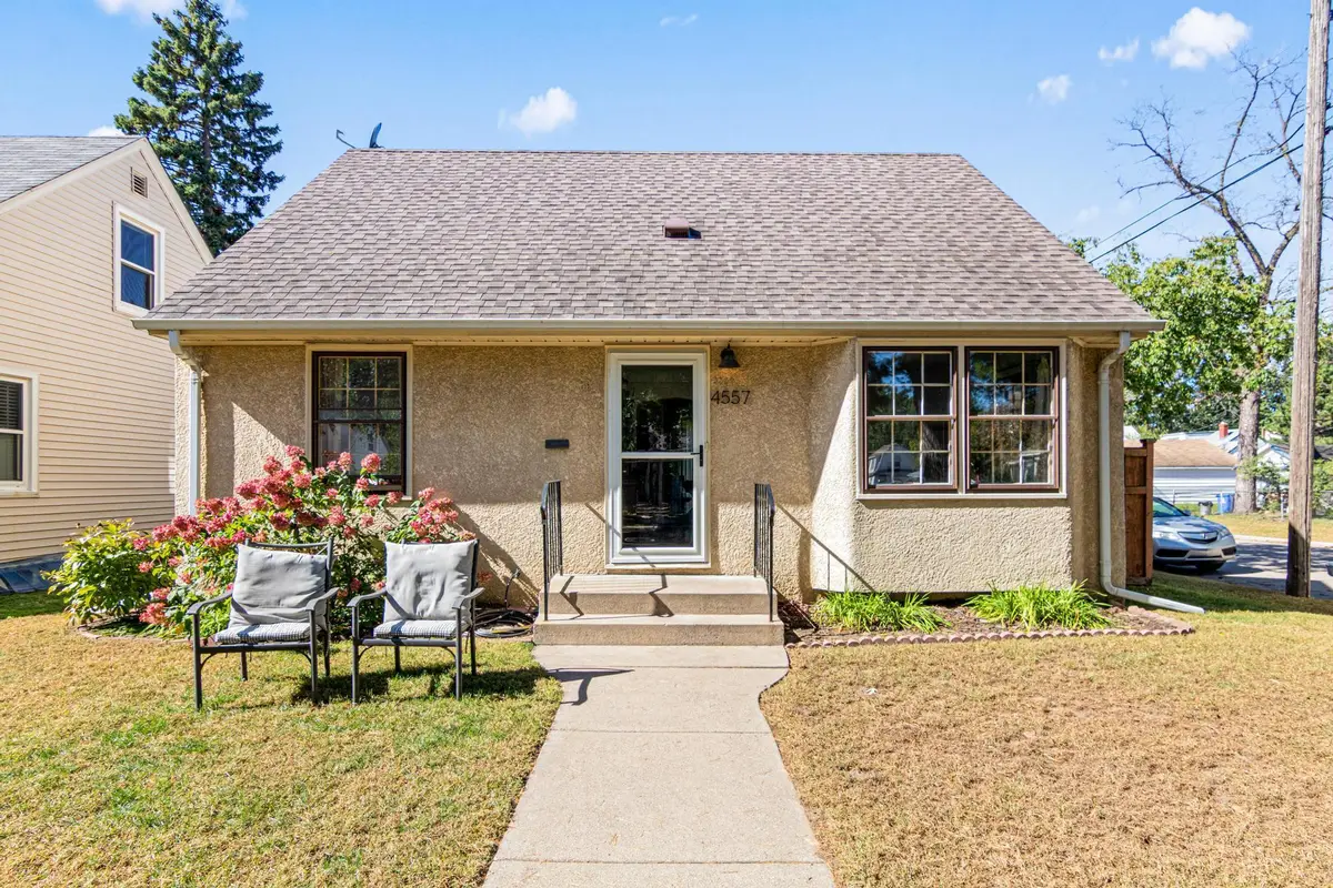 4557 Queen Avenue N, Minneapolis, MN 55412 - #1