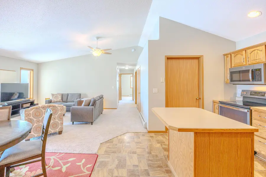 403 Clausen Avenue Sw #5, Bemidji, MN 56601 - #3