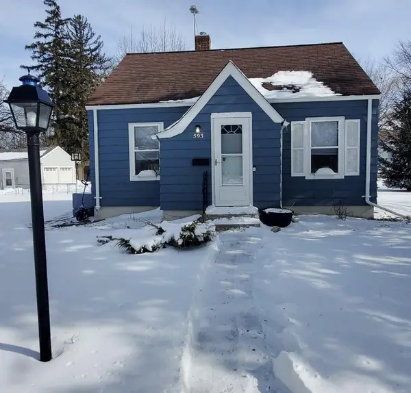 593 Grove Street Sw, Hutchinson, MN 55350