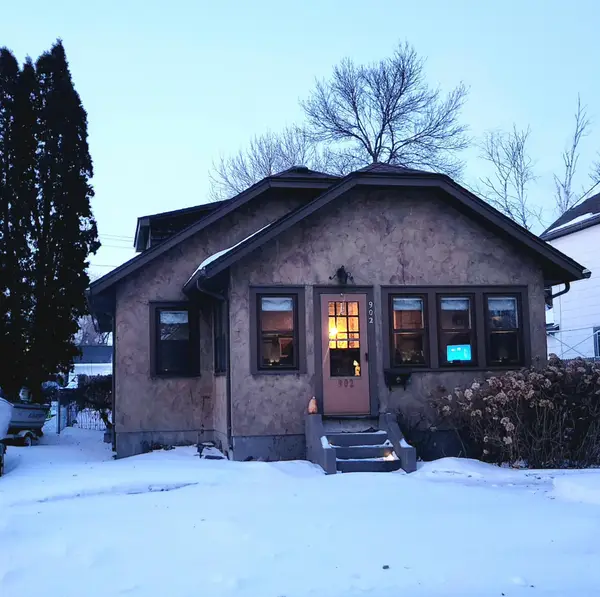 902 7th Street, International Falls, MN 56649