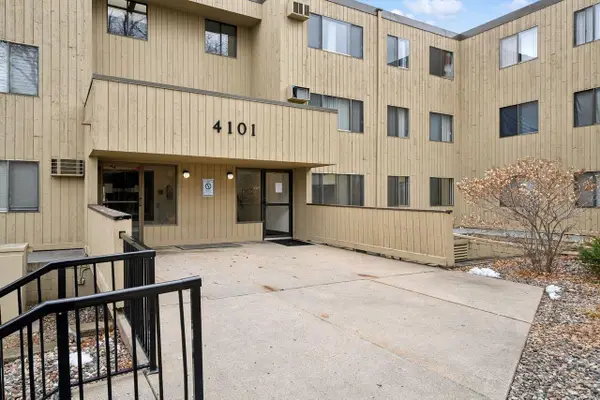 4101 Parklawn Avenue #236, Edina, MN 55435