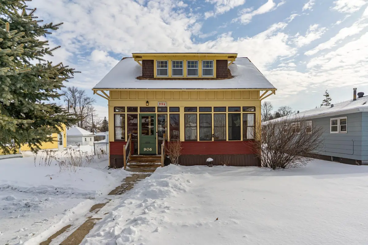 906 Stearns Street, Crookston, MN 56716 - #1