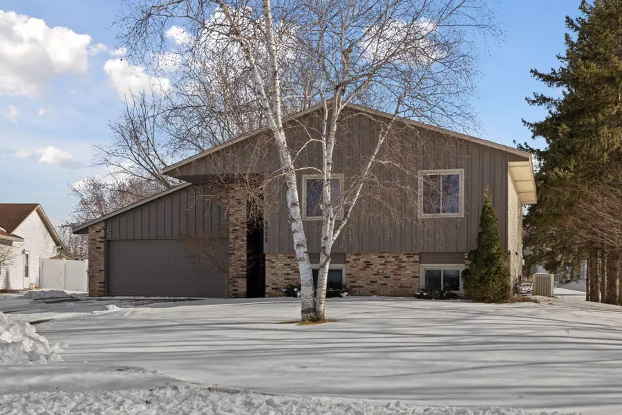 4558 141st Street W, Apple Valley, MN 55124 - #2