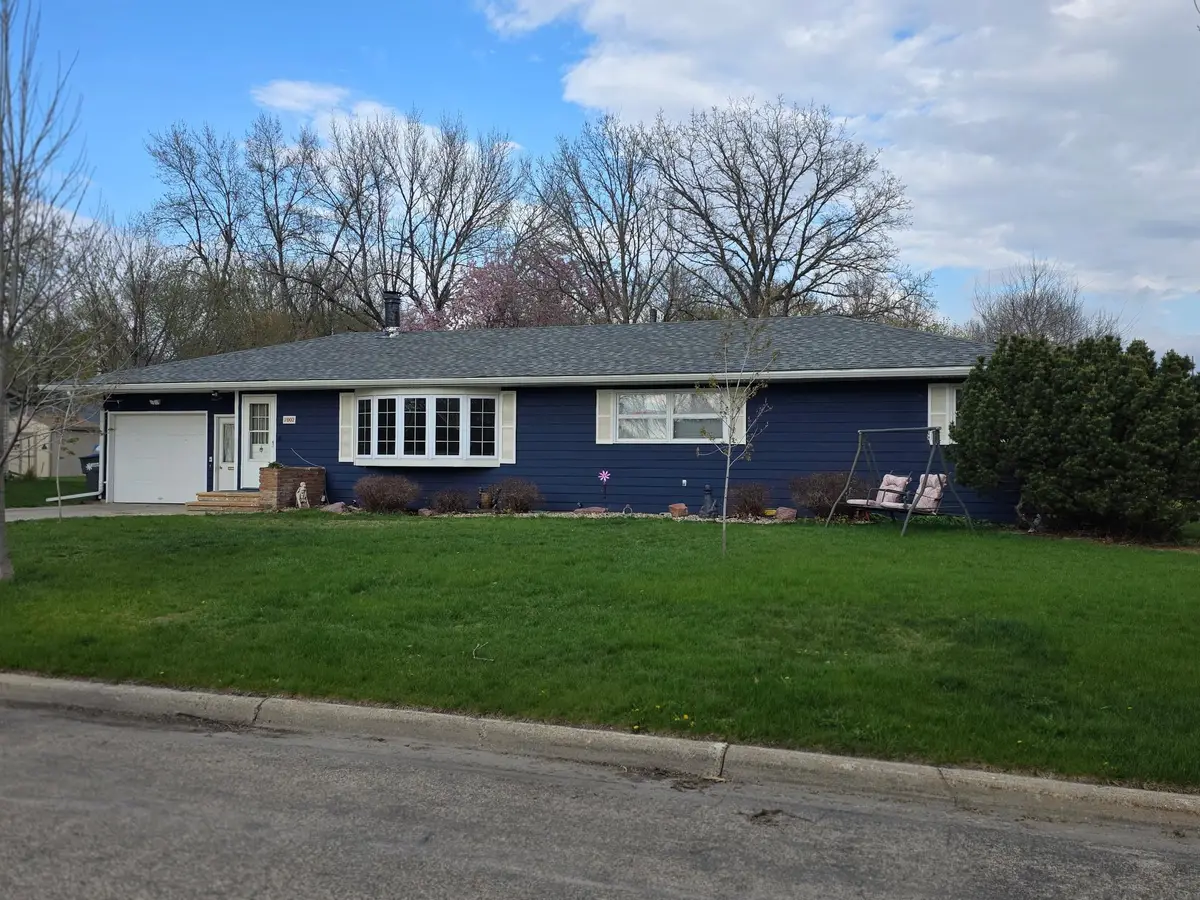 1002 Linden Street, Luverne, MN 56156 - #1