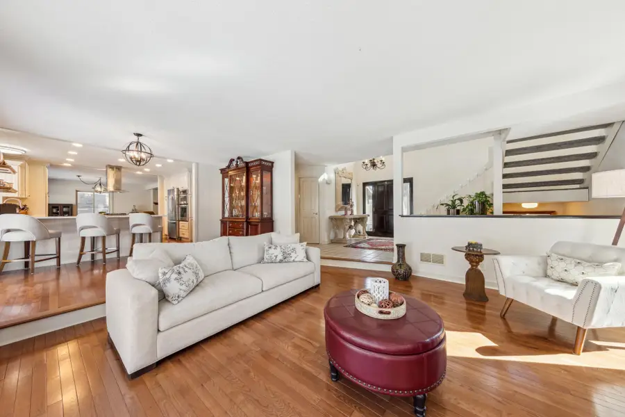 7720 Shaughnessy Road, Edina, MN 55439 - #2