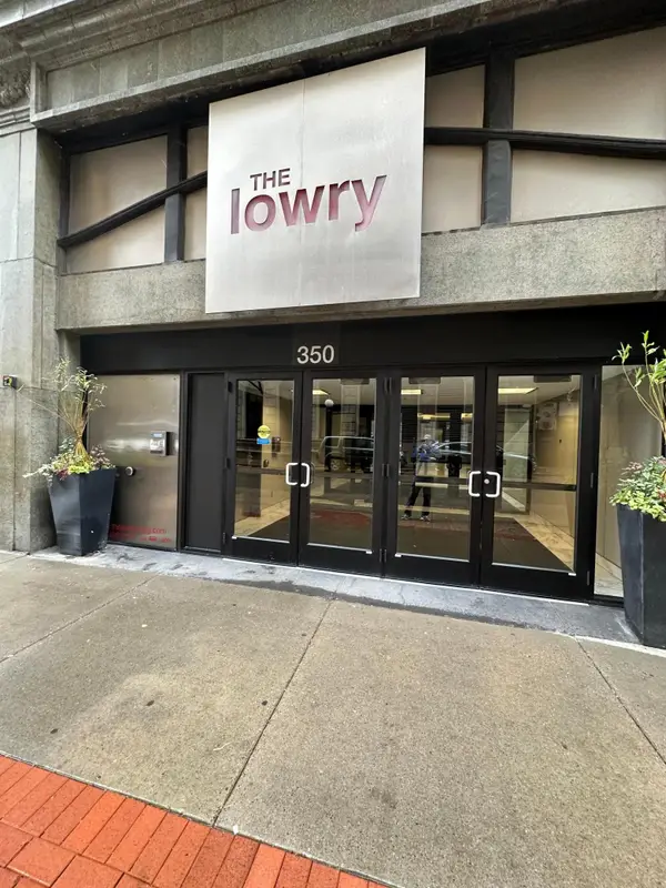 350 Saint Peter Street #405, Saint Paul, MN 55102