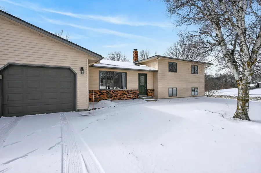 3302 Carneva Ne, Alexandria, MN 56308 - #3