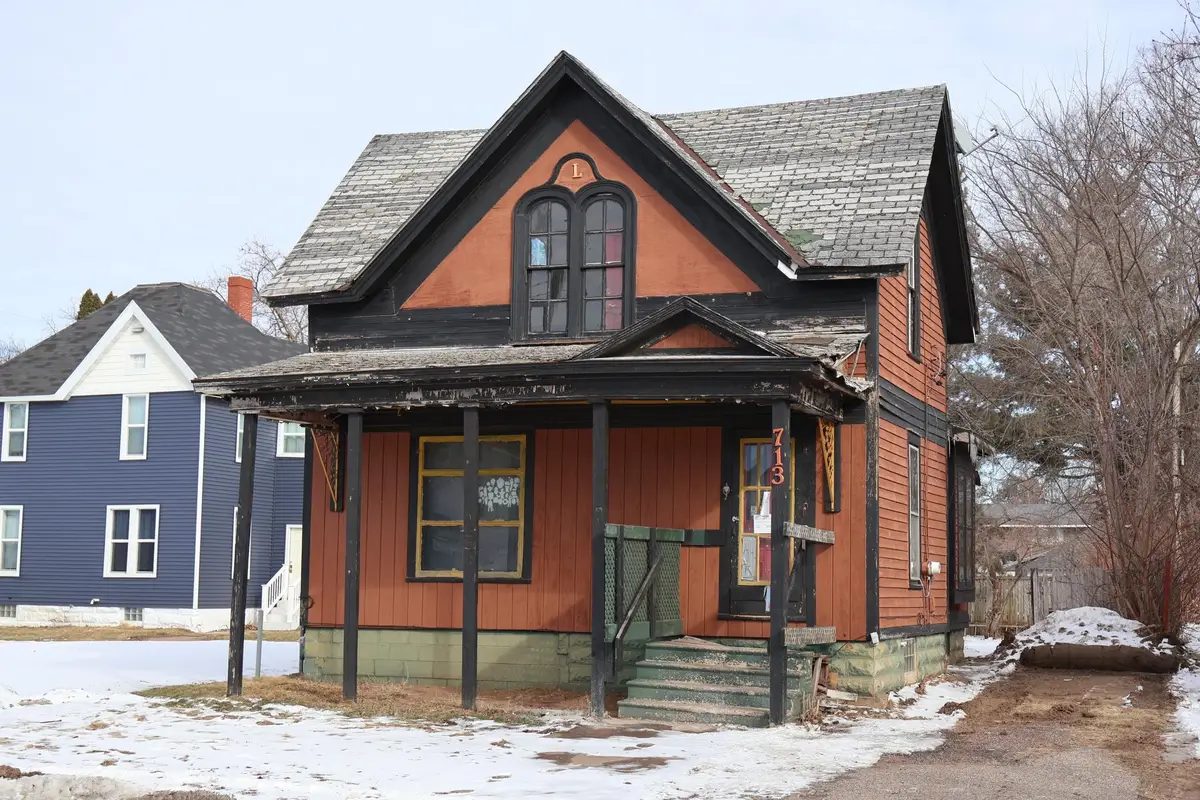 713 5th Avenue, Eau Claire, WI 54703 - #1