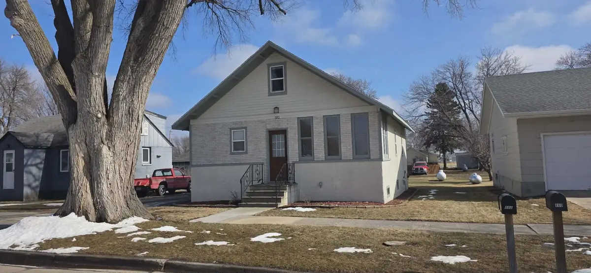 880 Pine Street, Wabasso, MN 56293 - #1