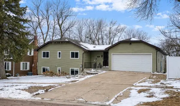 704 Miller Avenue, Windom, MN 56101