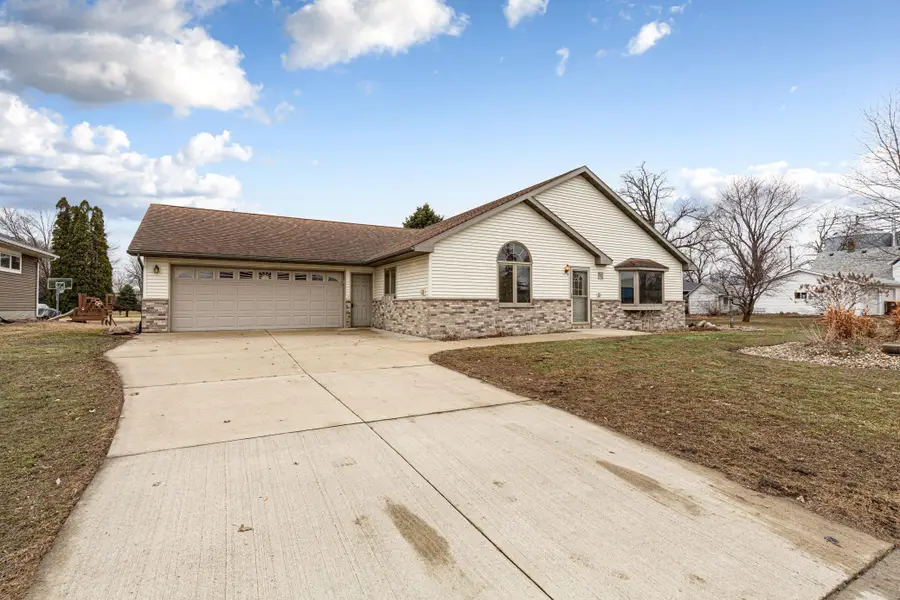 216 3rd Street Ne, New Richland, MN 56072 - #2
