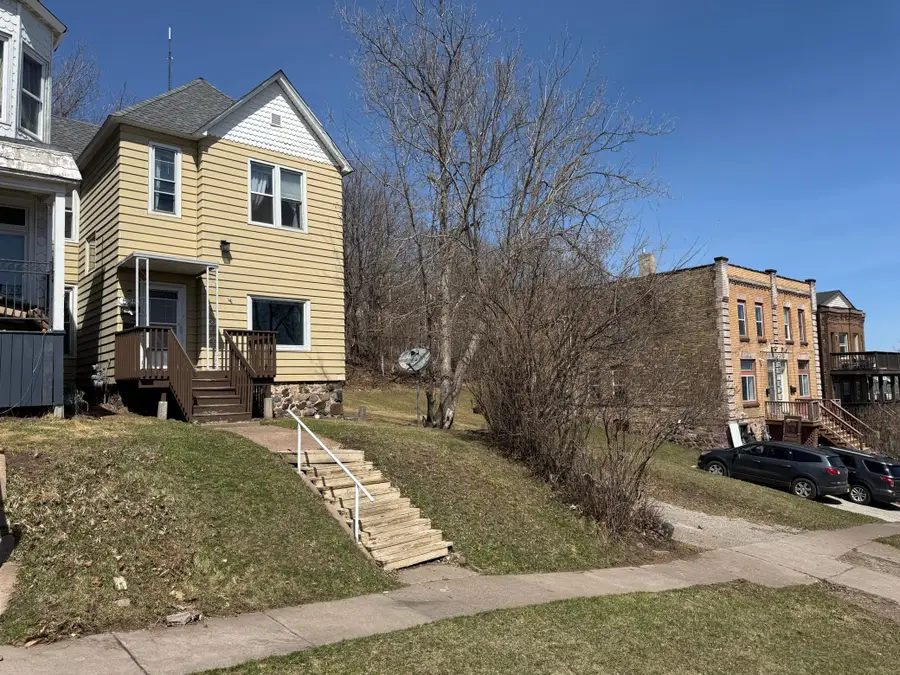 525 W 4th Street, Duluth, MN 55806 - #2