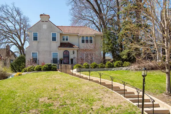 38 W Minnehaha Parkway, Minneapolis, MN 55419