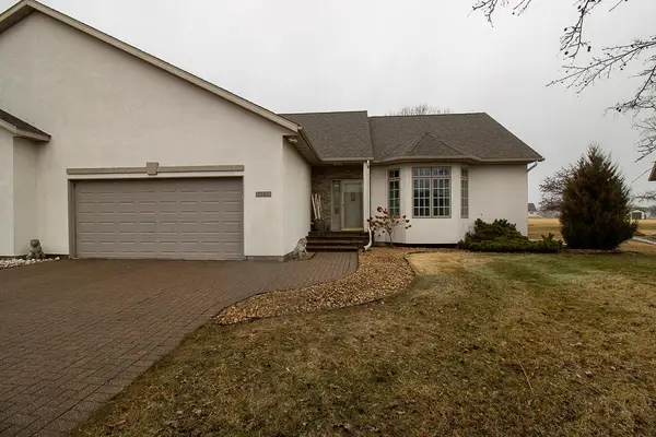 2142 Arlington Lane, North Mankato, MN 56003