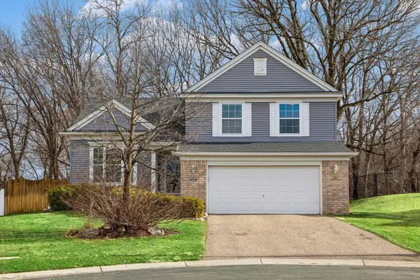 1658 Oakbrooke Circle, Eagan, MN 55122