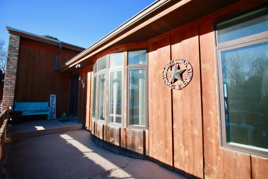 412 18th Avenue N, Wahpeton, ND 58075 - #3