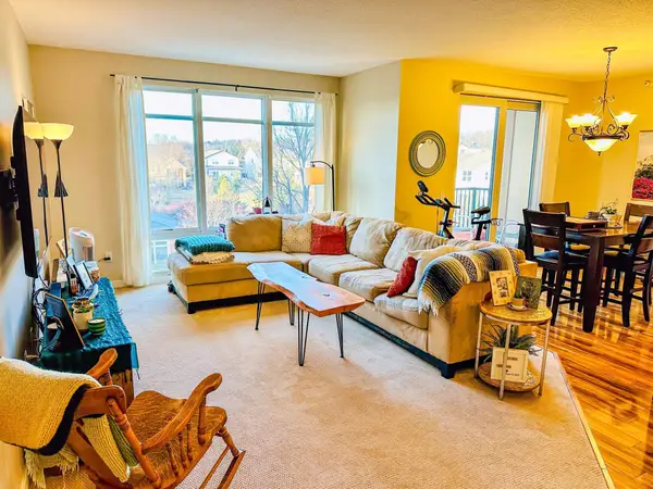 1070 Grandview Court Ne #304, Columbia Heights, MN 55421