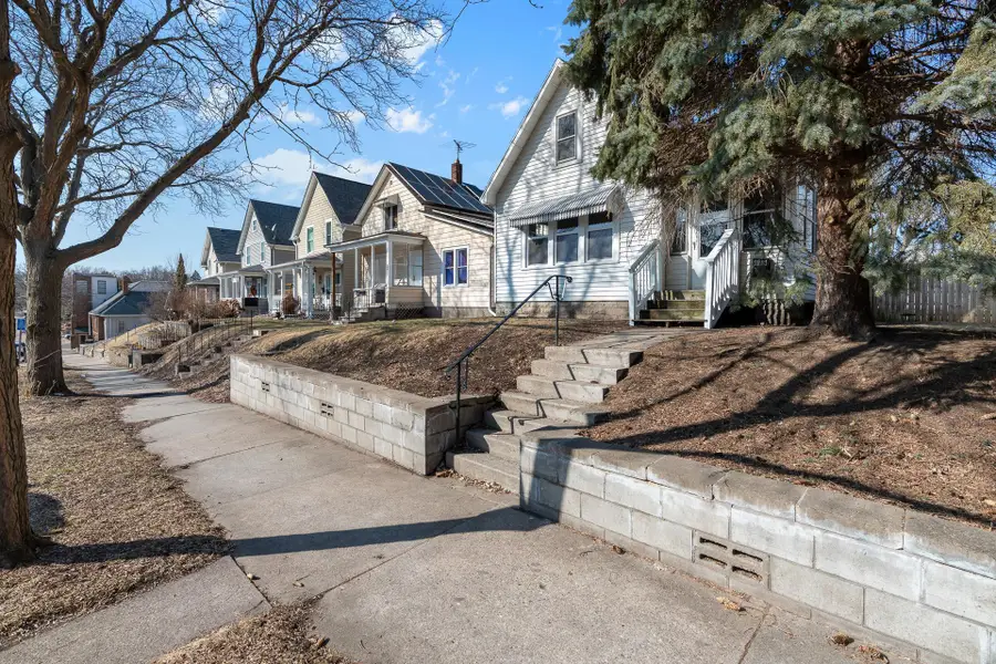 673 Jessamine Avenue E, Saint Paul, MN 55106 - #3
