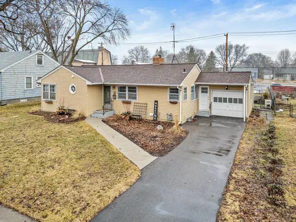 1067 Iowa Avenue W, Saint Paul, MN 55117