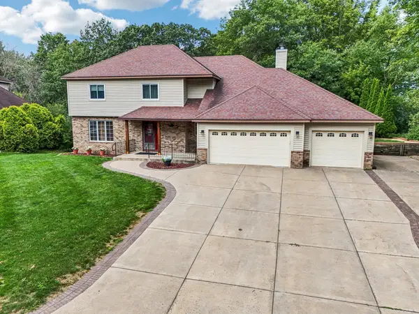 13721 Danbury Path, Rosemount, MN 55068