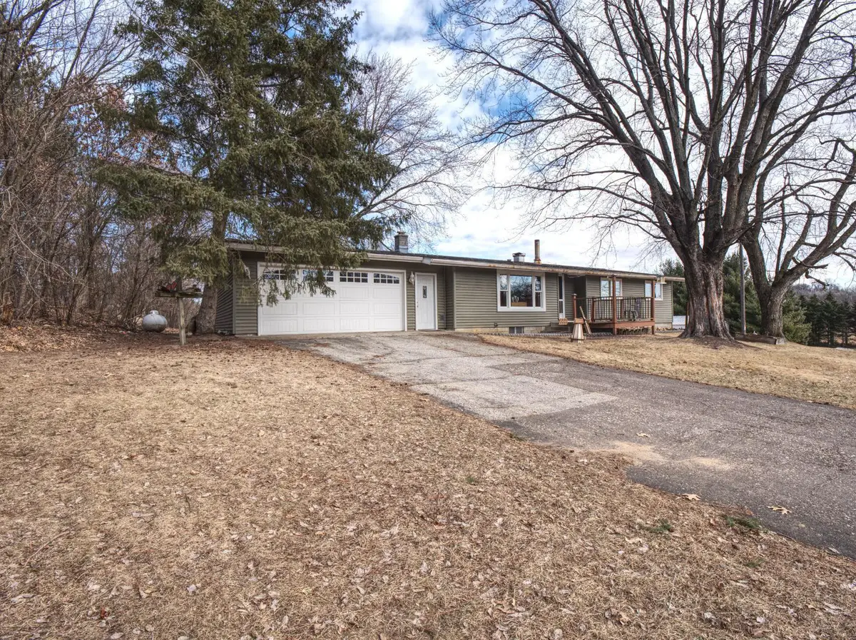 W2296 County Road T, Durand, WI 54736 - #1