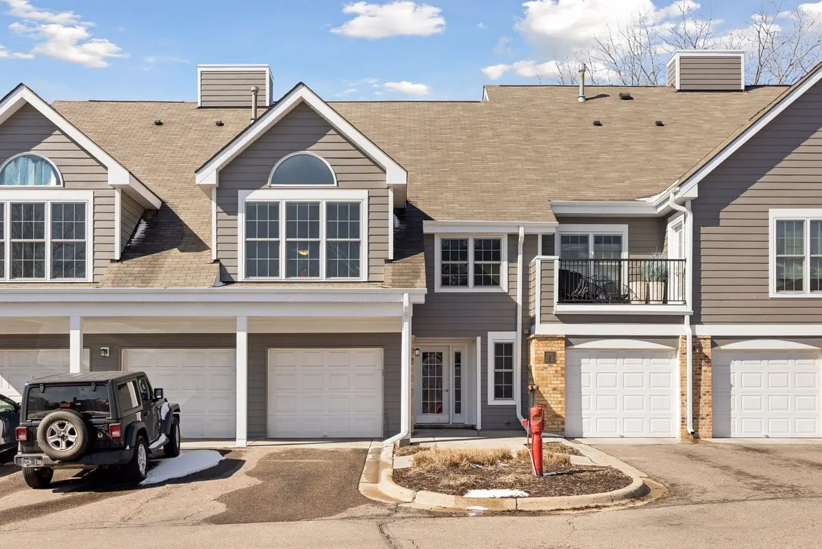 6050 Chasewood Parkway #202, Hopkins, MN 55343 - #1