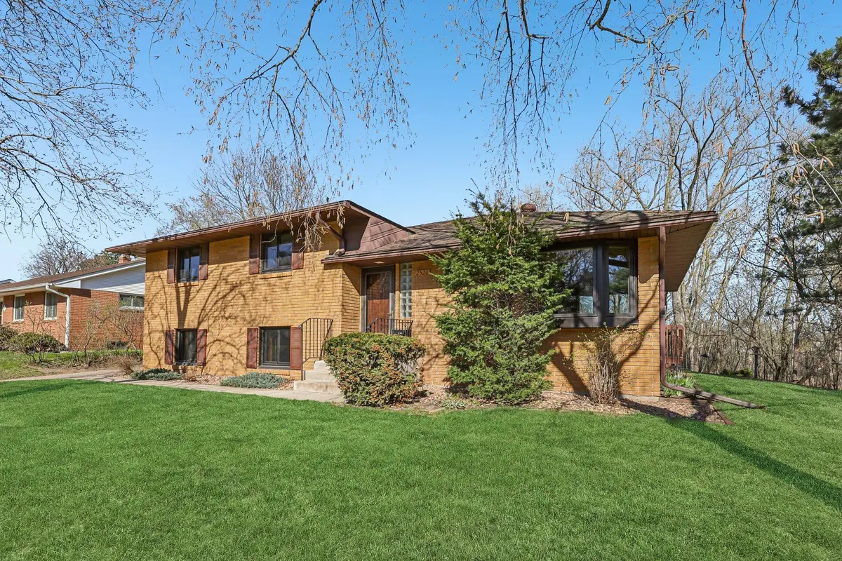 2526 Bittersweet Lane, Maplewood, MN 55109 - #1