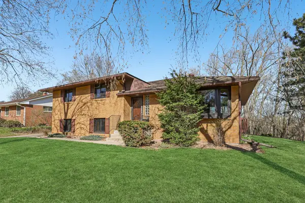 2526 Bittersweet Lane, Maplewood, MN 55109