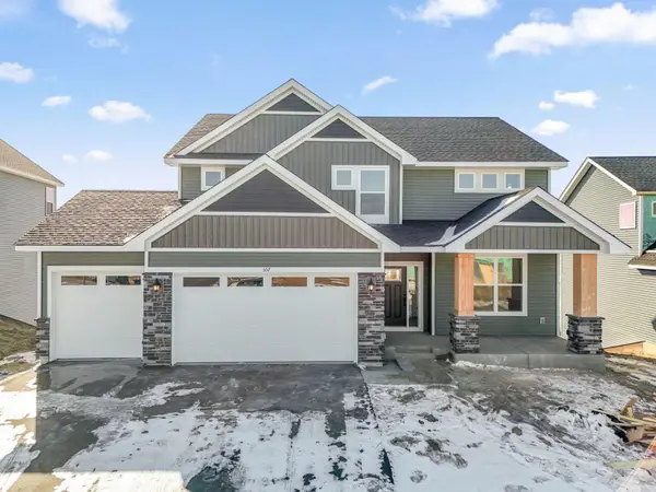 557 Waterford Place, Waconia, MN 55387