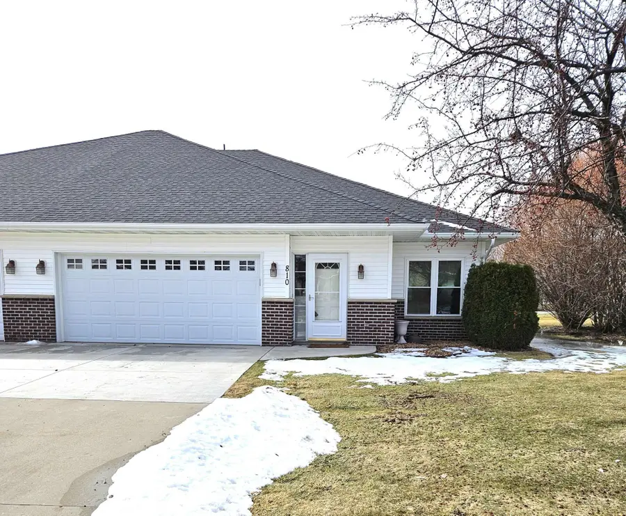 810 2nd Street Nw, New Prague, MN 56071 - #3