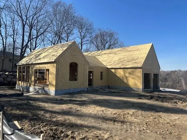 2683 Lakeview Court, Little Canada, MN 55117