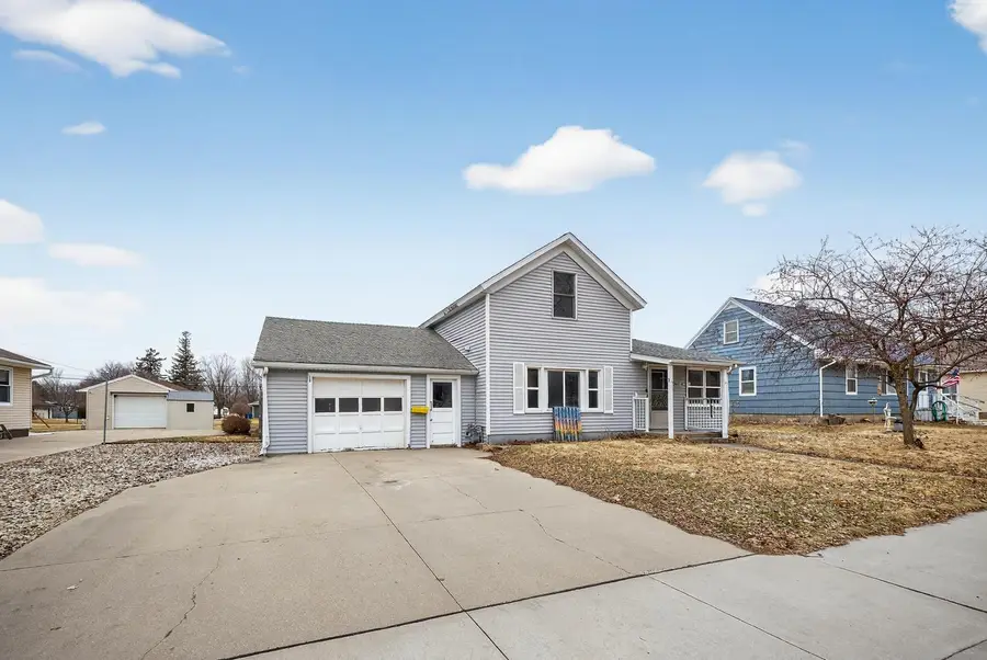 431 E 13th Street, Saint Charles, MN 55972 - #3